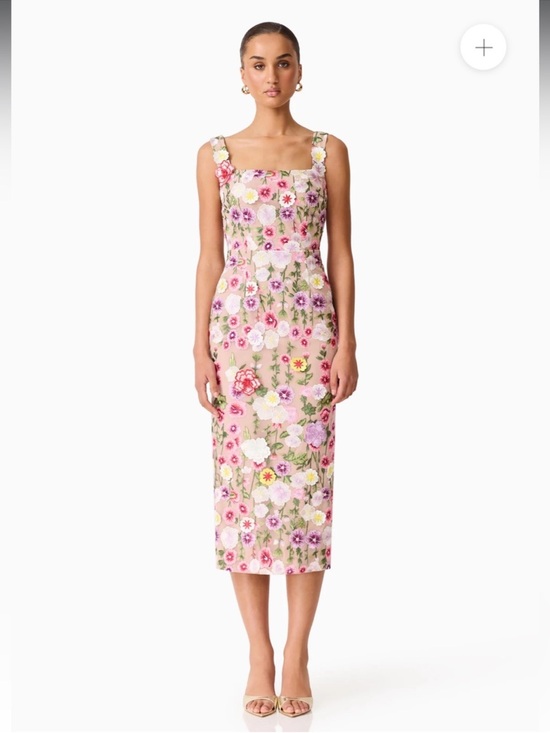 Elliatt Dresses & Skirts - elliatt neve 3d floral applique midi flower cocktail party dress size Small NEW